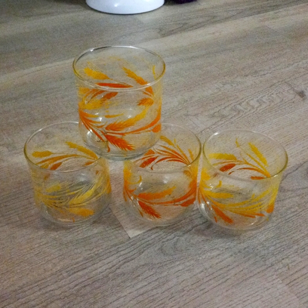 Set of 4 Golden Wheat Libbey glasses
